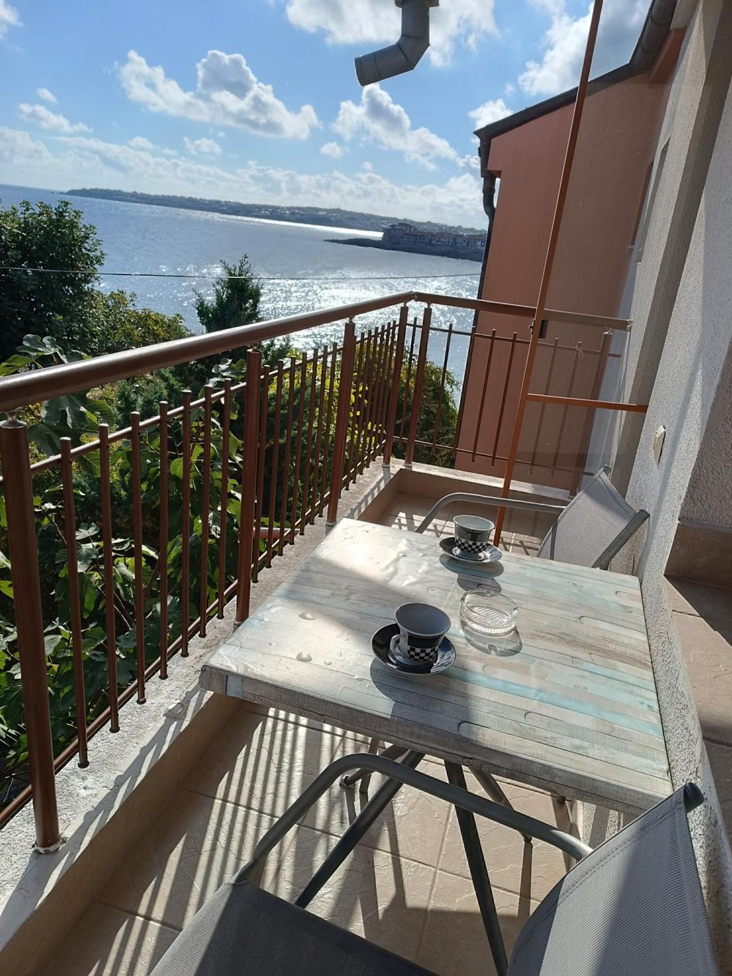 Farlalievi Guest House سوزوبول المظهر الخارجي الصورة